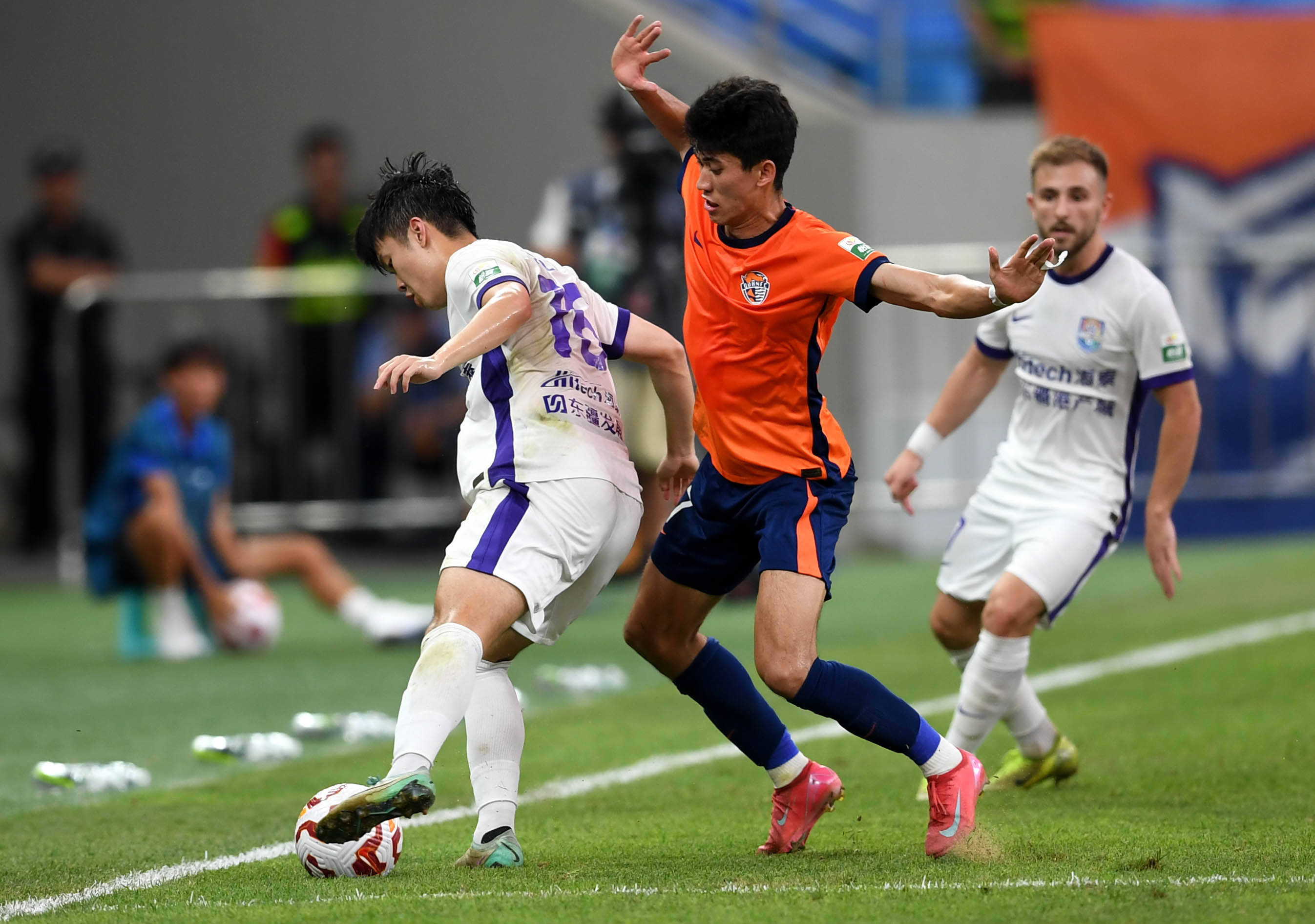 随着赛季进 随着赛季进