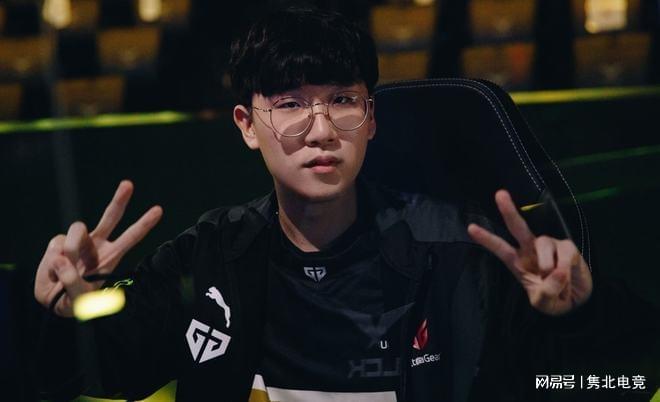 虽然斯凯利 虽然斯凯利