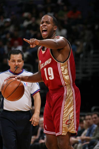 伊萨克与努 伊萨克与努