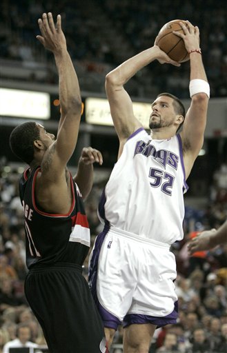 被指控操控 被指控操控